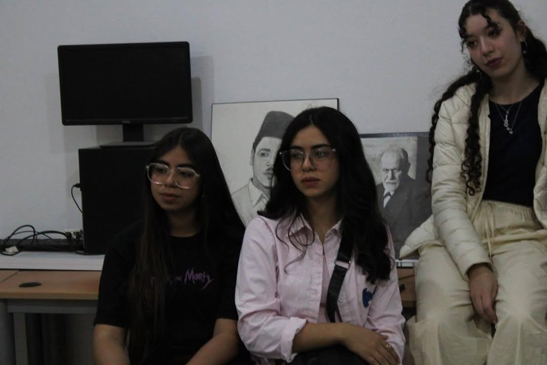 اجتماع تقييمي لنادي الفنون البصرية بدار الشباب ساقية الزيت يوم السبت 20 691024