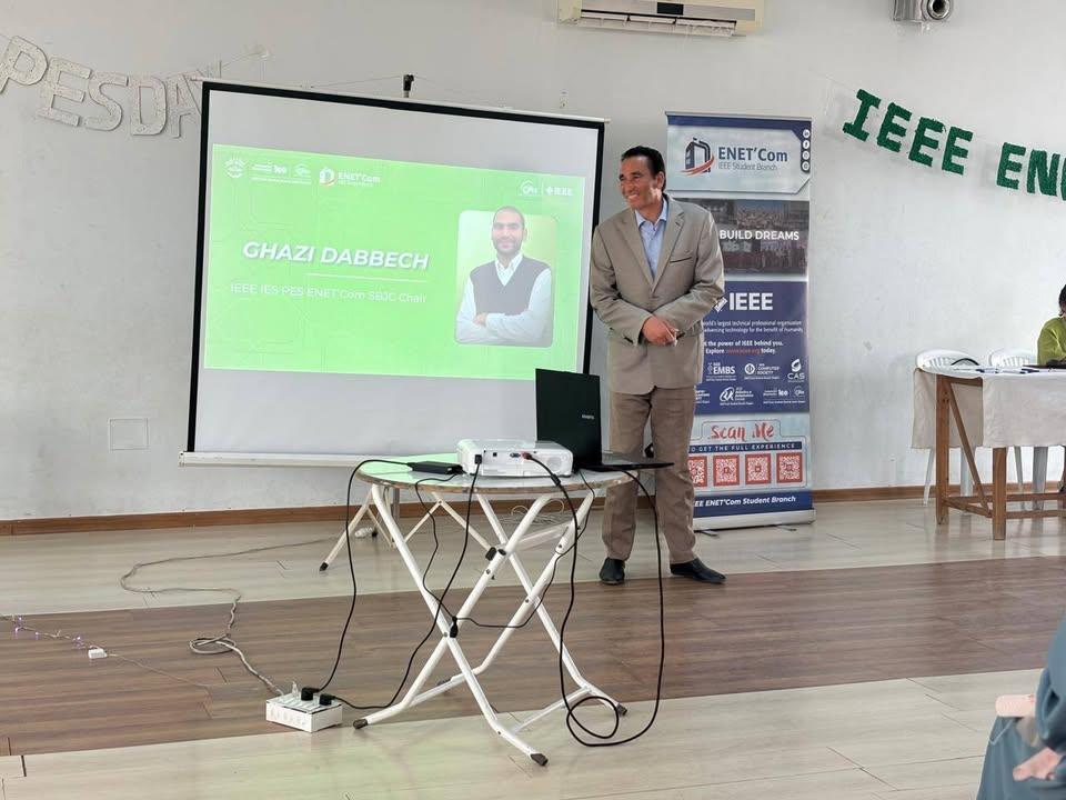 نظمت دار الشباب ساقية الزيت نشاطا شبابي طلابي بالشراكة مع IEEE ENET